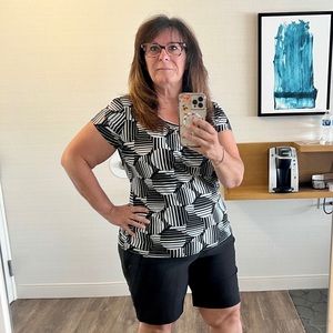 Meet your Posher, Joy